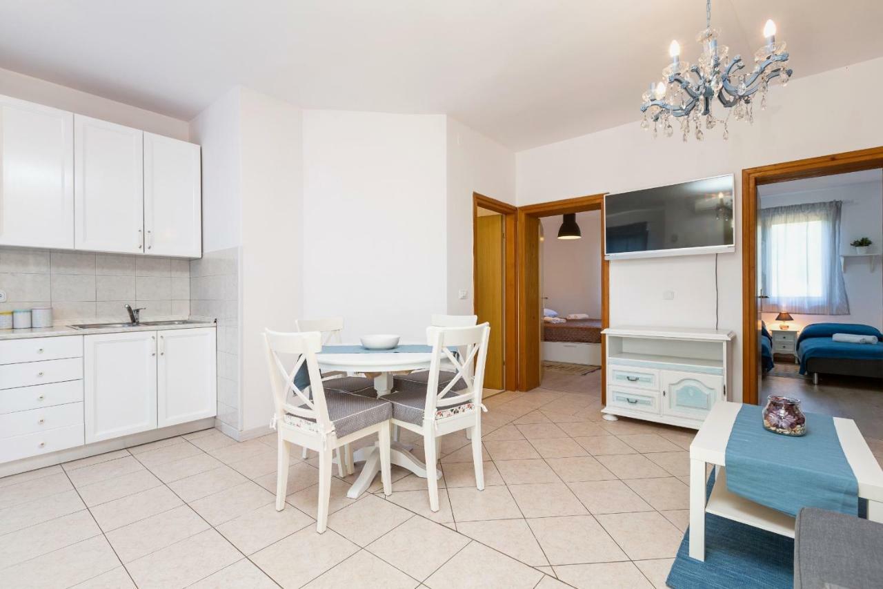 Apartment Blue Place W. Terrace *